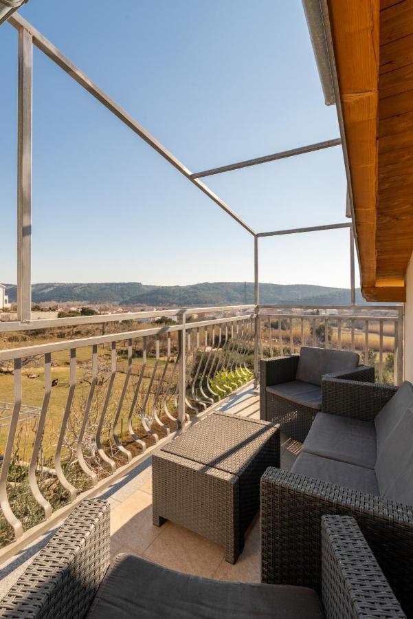 Apartments With A Parking Space Lopar, Rab - 14070 Exterior photo