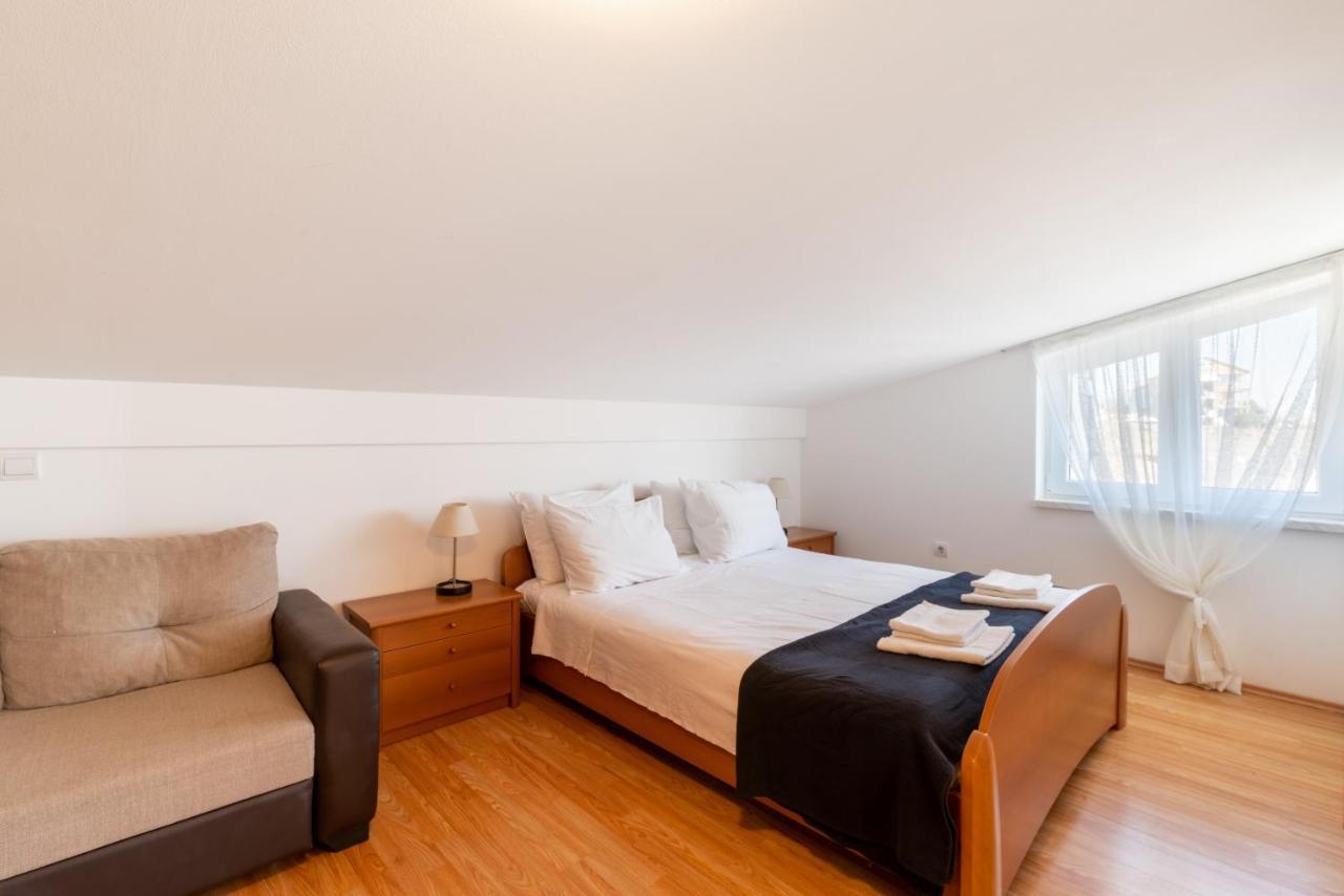 Apartments With A Parking Space Lopar, Rab - 14070 Exterior photo
